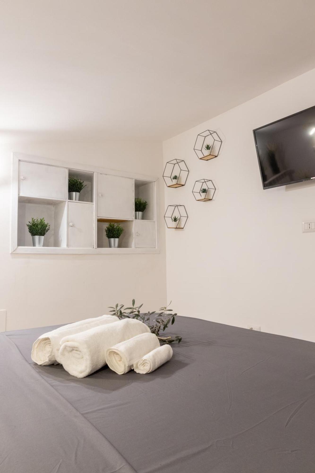 Suite Gli Ulivi Colonna Ngoại thất bức ảnh